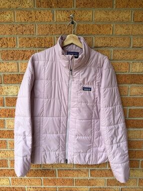 Patagonia NWT Women's Light Gust Jacket Medium Violet Puffer Fall Weather!